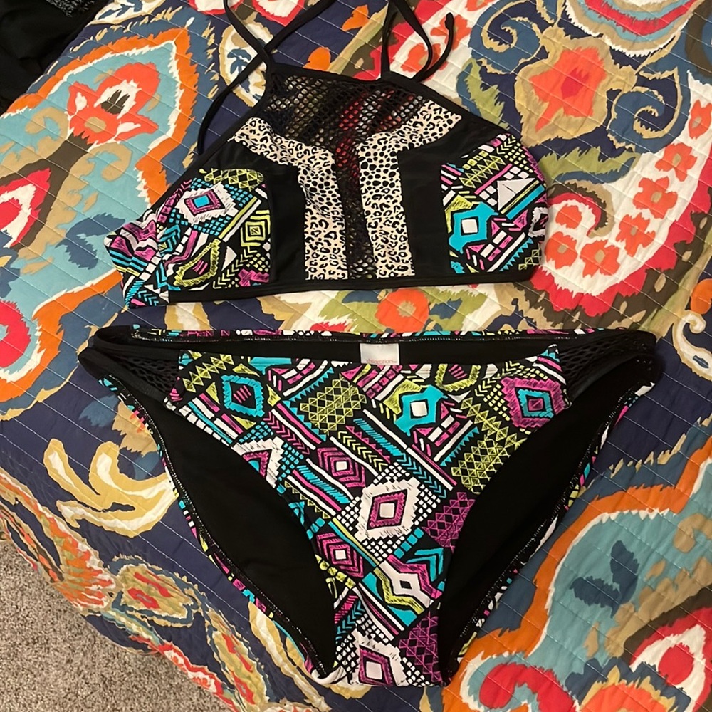 Xhilaration Animal Print 🐆 Bikini L/XL